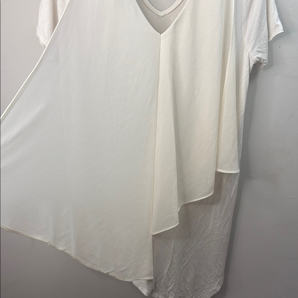 Lisa Rinna Collection White Asymmetrical Short Sleeve Tee - Picture 4 of 9